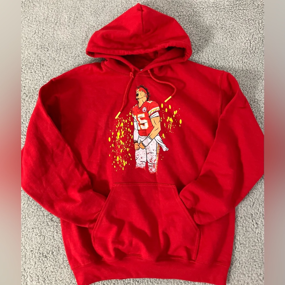 Red Yellow Confetti Sunglasses Cool Patrick Mahomes Chiefs Hoodie Size Medium